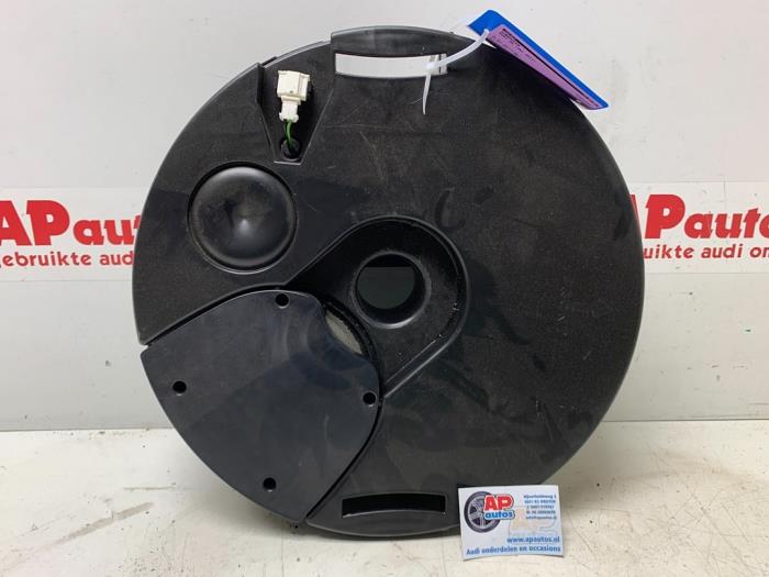 Używane Subwoofer Audi Q5 (8RB) 2.0 TFSI 16V Quattro Cena € 49,99 Procedura marży oferowane przez AP Auto's