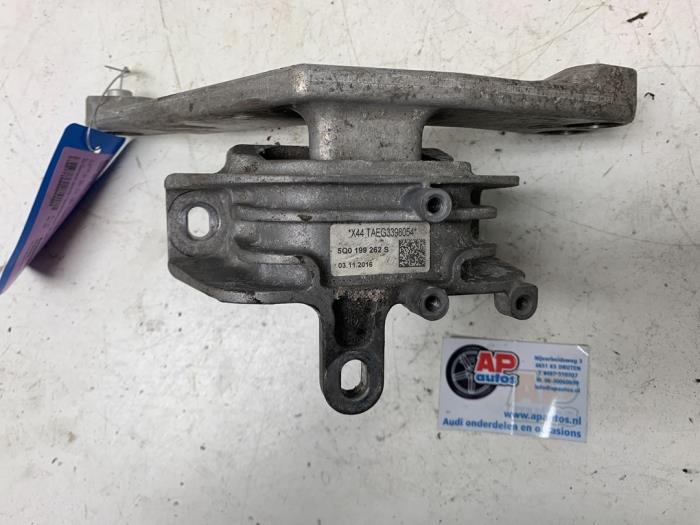 Usagé Support moteur Audi A3 Sportback (8VA/8VF) 1.4 TFSI 16V e-tron Prix € 29,99 Règlement à la marge proposé par AP Auto's