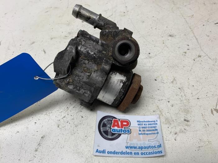 Usagé Pompe de direction Audi TT (8N3) 1.8 20V Turbo Quattro Prix € 24,99 Règlement à la marge proposé par AP Auto's