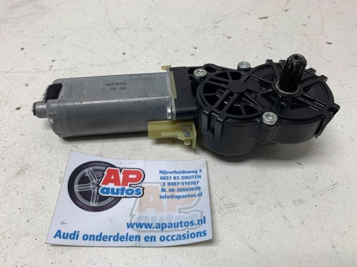 Używane Silnik dachu cabrio Audi TT Roadster (8J9) 2.0 TFSI 16V Cena € 149,99 Procedura marży oferowane przez AP Auto's