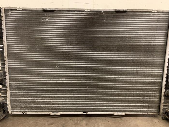 Radiator from a Audi A4 Avant (B8) 1.8 TFSI 16V 2010