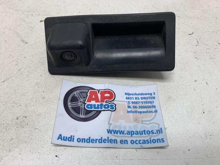 Używane Kamera cofania Audi A4 (B8) 2.0 TFSI 16V Quattro Cena € 124,99 Procedura marży oferowane przez AP Auto's