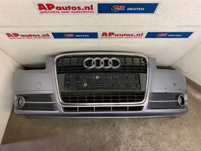 Usados Parachoques Audi A4 Avant (B7) 2.0 20V Precio € 149,99 Norma de margen ofrecido por AP Auto's