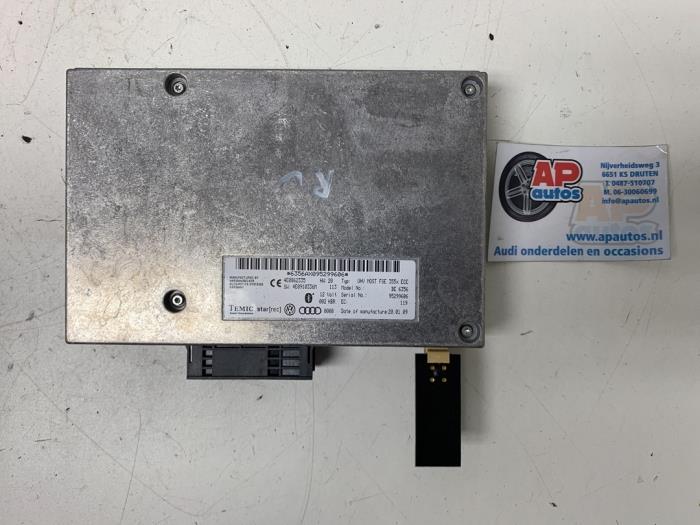 Usados Módulo de teléfono Audi A4 Avant (B8) 2.0 TFSI 16V Precio € 99,99 Norma de margen ofrecido por AP Auto's