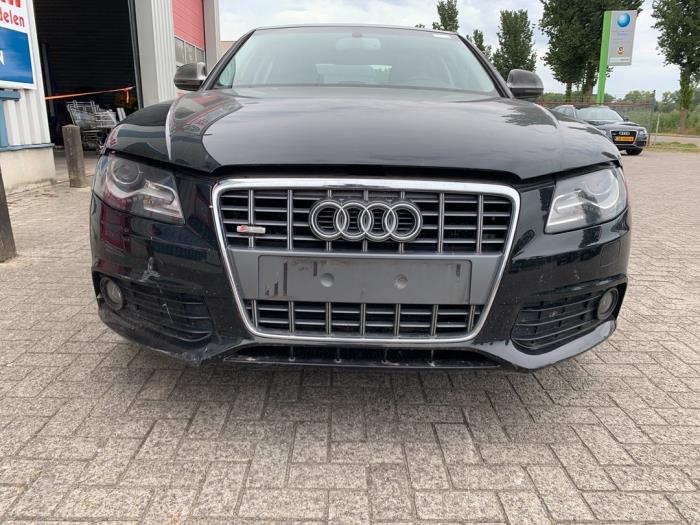 Używane Przód kompletny Audi A4 (B8) 1.8 TFSI 16V Cena € 1.499,99 Procedura marży oferowane przez AP Auto's