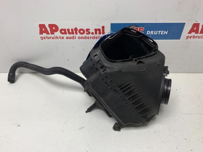 Begagnade Luftfilterhus Audi A6 (C7) 2.8 V6 24V FSI Pris € 69,99 Marginaltabell erbjuds av AP Auto's