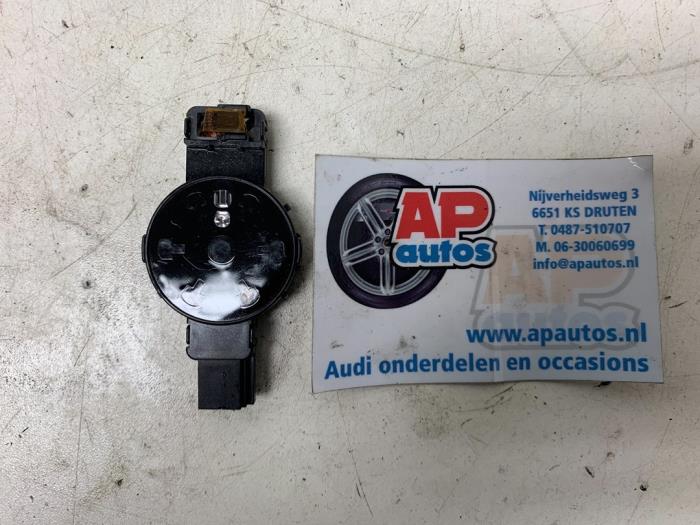 Begagnade Regnsensor Audi A1 Sportback (8XA/8XF) 1.4 TFSI Cylinder on demand 16V Pris € 19,99 Marginaltabell erbjuds av AP Auto's