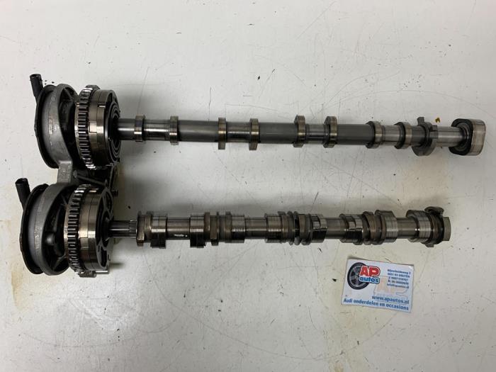 Usagé Kit arbre à cames Audi A3 Sportback (8VA/8VF) 2.0 TFSI Ultra 16V Quattro Prix € 274,99 Règlement à la marge proposé par AP Auto's