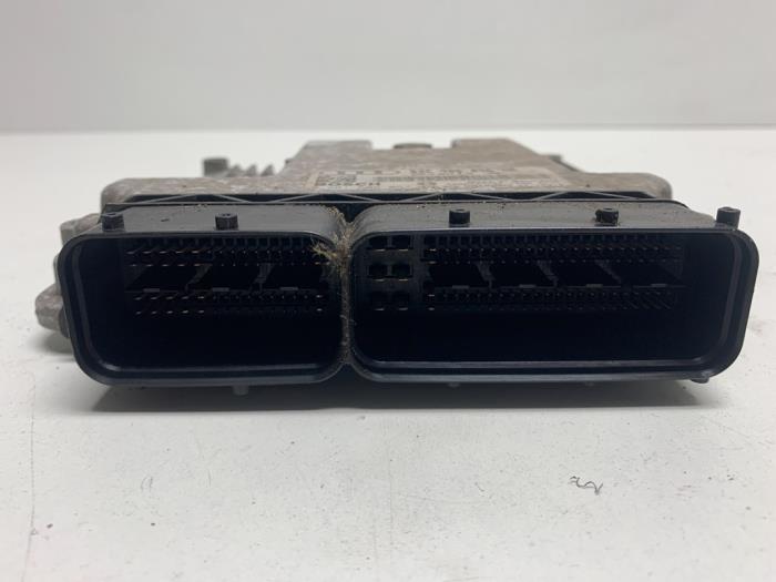 Engine management computer from a Audi A3 Sportback (8PA) 1.6 FSI 16V 2004
