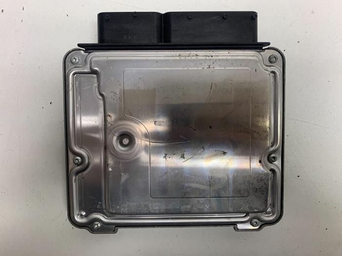 Engine management computer from a Audi A3 Sportback (8PA) 1.6 FSI 16V 2004