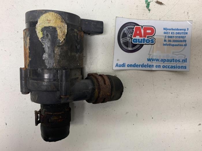 Begagnade Extra vattenpump Audi A8 (D3) 4.0 TDI V8 32V Quattro Pris € 74,99 Marginaltabell erbjuds av AP Auto's