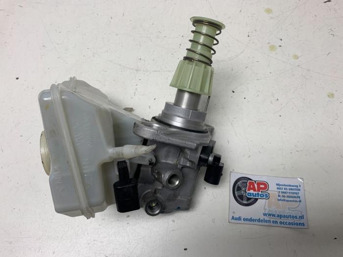 Used Master cylinder Audi A4 Avant (B9) 2.0 TDI 16V Price € 29,99 Margin scheme offered by AP Auto's