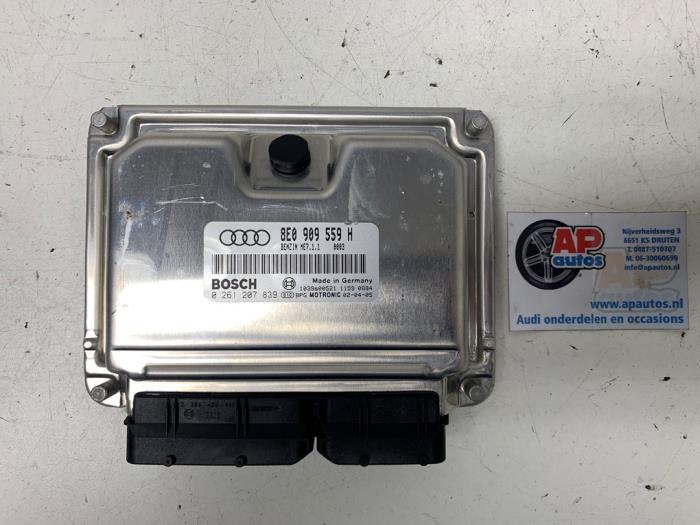 Used Engine management computer Audi A4 Cabriolet (B6) 3.0 V6 30V Price € 74,99 Margin scheme offered by AP Auto's