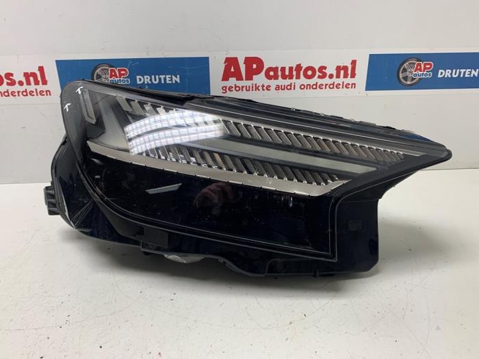 Używane Reflektor prawy Audi Q4 (F4B) 35 e-tron Cena € 499,99 Procedura marży oferowane przez AP Auto's