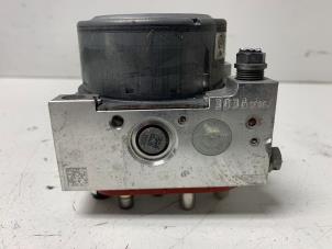 ABS Pumpe van een Audi A3 Sportback (8VA/8VF) 1.4 TFSI ACT 16V 2013