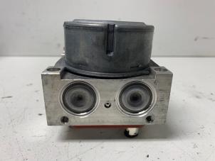 ABS Pumpe van een Audi A3 Sportback (8VA/8VF) 1.4 TFSI ACT 16V 2013