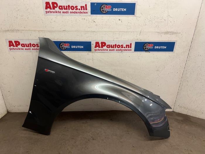 Używane Blotnik prawy przód Audi A4 Avant (B8) 1.8 TFSI 16V Cena € 149,99 Procedura marży oferowane przez AP Auto's
