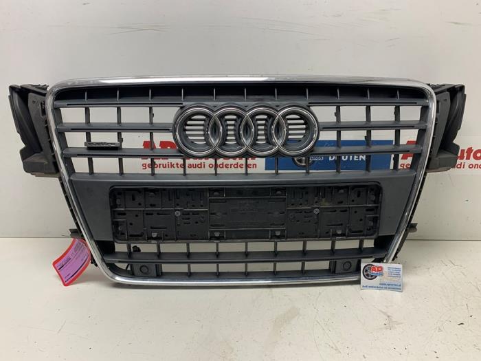 Używane Grill Audi A5 (8T3) 2.0 TFSI 16V Quattro Cena € 199,99 Procedura marży oferowane przez AP Auto's