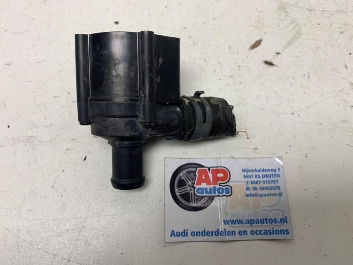Begagnade Extra vattenpump Audi A4 Avant (B9) 2.0 40 TFSI Mild Hybrid 16V Pris € 24,99 Marginaltabell erbjuds av AP Auto's