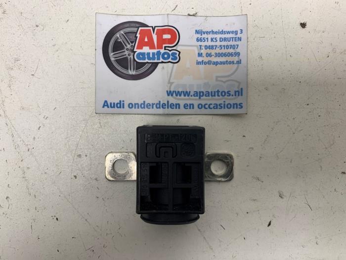 Begagnade Airbagsensor Audi A4 Avant (B8) 2.0 TFSI 16V Pris € 19,99 Marginaltabell erbjuds av AP Auto's