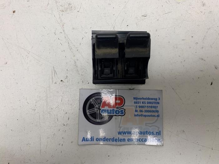 Usados Interruptor de ventanilla eléctrica Audi TT (8N3) 1.8 20V Turbo Precio € 74,99 Norma de margen ofrecido por AP Auto's