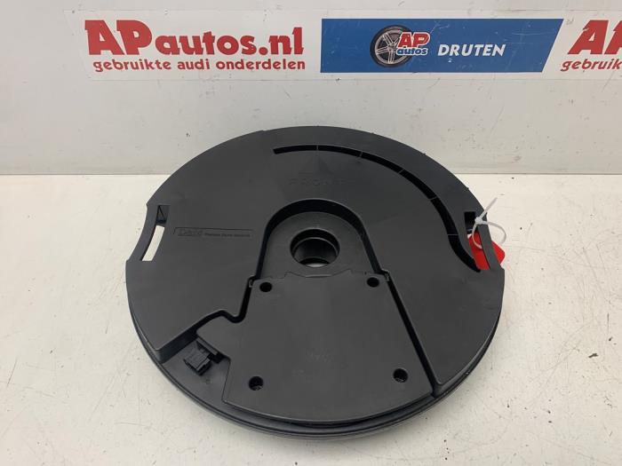 Używane Subwoofer Audi A3 Sportback (8VA/8VF) 1.4 TFSI 16V Cena € 74,99 Procedura marży oferowane przez AP Auto's