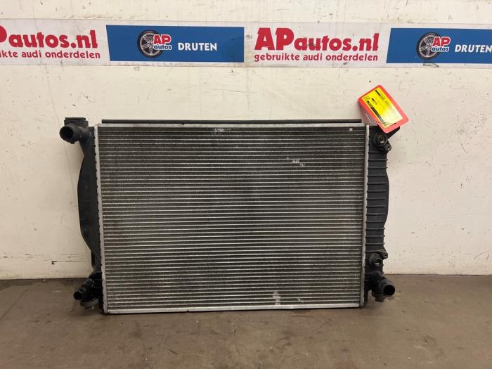 Używane Chlodnica Audi A4 Cabriolet (B6) 3.0 V6 30V Cena € 69,99 Procedura marży oferowane przez AP Auto's