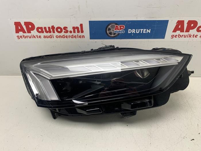 Używane Reflektor prawy Audi A5 Sportback (F5A/F5F) 2.0 40 TFSI Mild Hybrid 16V Cena € 1.499,99 Procedura marży oferowane przez AP Auto's