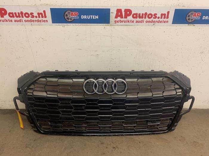 Używane Grill Audi A5 Sportback (F5A/F5F) 2.0 40 TFSI Mild Hybrid 16V Cena € 199,99 Procedura marży oferowane przez AP Auto's
