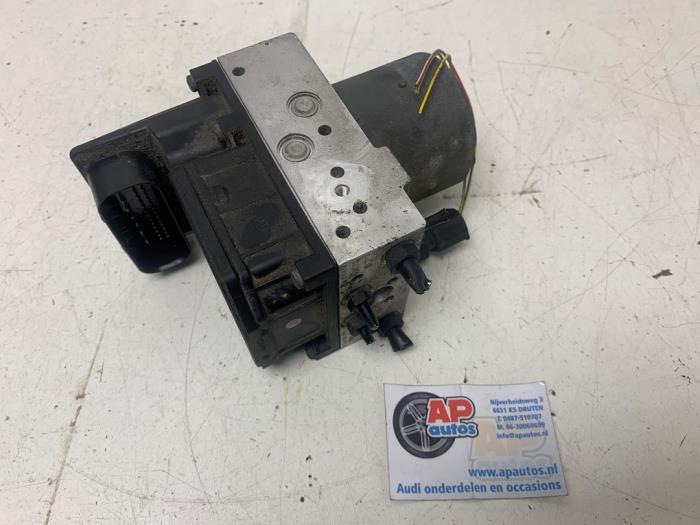 Usagé Pompe ABS Audi A4 Avant (B6) 1.9 TDI PDE 130 Prix € 49,99 Règlement à la marge proposé par AP Auto's