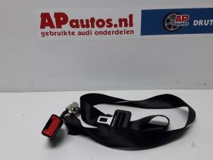 Używane Pas bezpieczenstwa srodkowy tyl Audi A3 (8L1) 1.6 Cena € 35,00 Procedura marży oferowane przez AP Autos