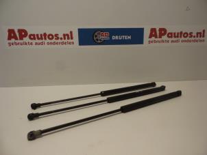 Used Set of bonnet gas struts Audi A3 (8L1) 1.6 Price € 15,00 Margin scheme offered by AP Autos