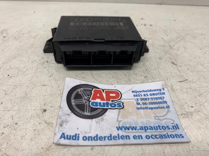 Usados Módulo PDC Audi Q7 (4LB) 4.2 FSI V8 32V Precio € 49,99 Norma de margen ofrecido por AP Auto's