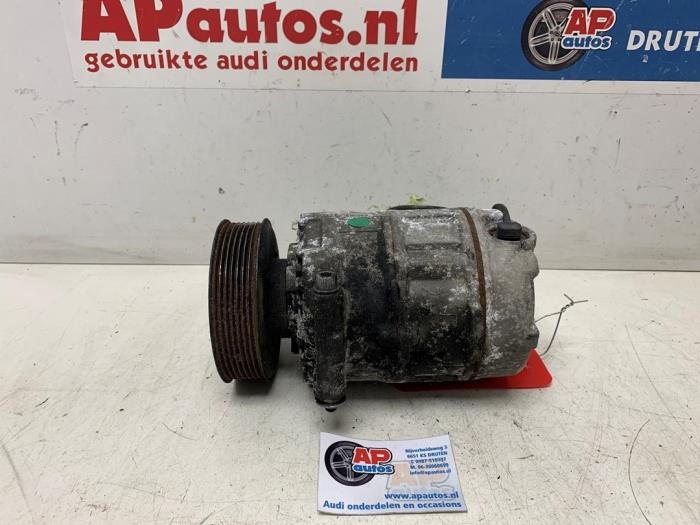 Używane Pompa klimatyzacji Audi A8 (D3) 6.0 W12 48V Quattro Cena € 124,99 Procedura marży oferowane przez AP Auto's