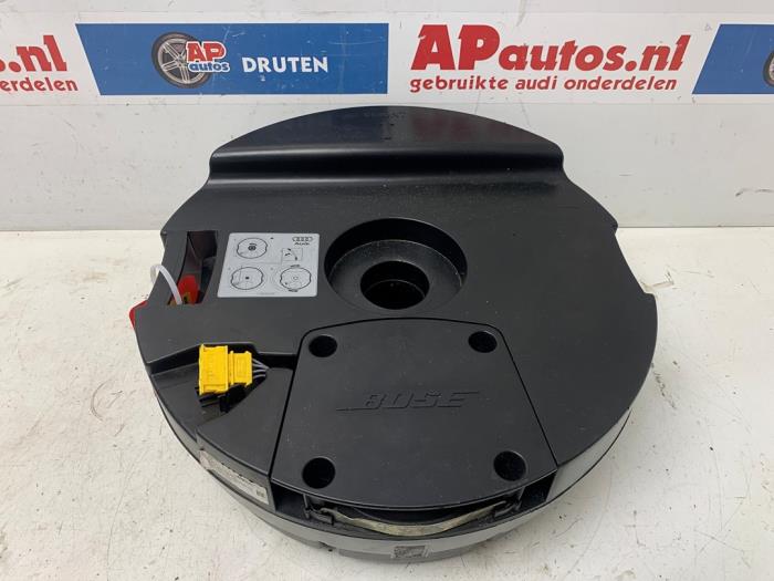 Używane Subwoofer Audi Q7 (4LB) 4.2 FSI V8 32V Cena € 59,99 Procedura marży oferowane przez AP Auto's