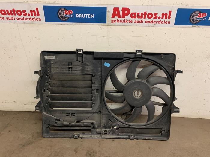 Używane Wentylator Audi A4 Avant (B8) 1.8 TFSI 16V Cena € 79,99 Procedura marży oferowane przez AP Auto's
