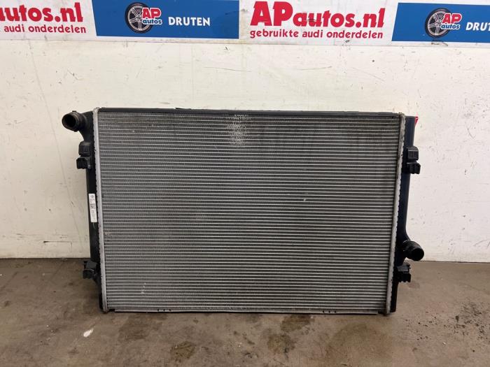 Usagé Radiateur Audi A3 Limousine (8VS/8VM) 2.0 TFSI 16V Prix € 74,99 Règlement à la marge proposé par AP Auto's