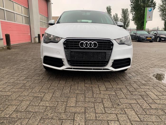 Używane Przód kompletny Audi A1 Sportback (8XA/8XF) 1.2 TFSI Cena € 1.999,99 Procedura marży oferowane przez AP Auto's