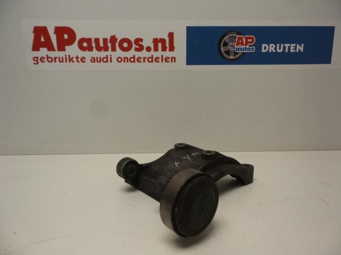 Usagé Support moteur Audi A4 (B6) 2.5 TDI 24V Prix € 14,99 Règlement à la marge proposé par AP Auto's
