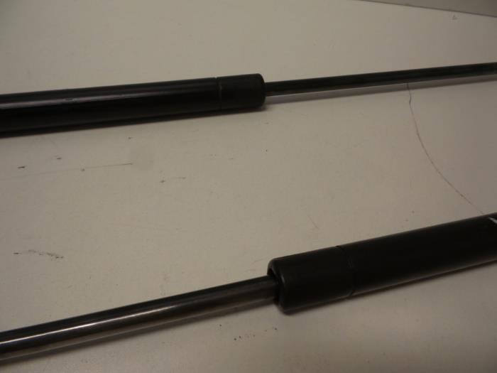 Set of tailgate gas struts from a Audi S3 (8P1) 1.8 T 20V 1999