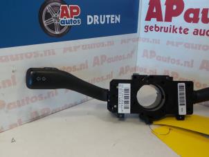 Używane Przelacznik kierunkowskazu Audi S3 (8P1) 1.8 T 20V Cena € 19,99 Procedura marży oferowane przez AP Autos