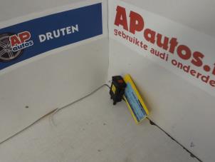 Usagé Commutateur éclairage d'urgence Audi A4 Avant (B5) 1.8 20V Turbo Prix € 14,99 Règlement à la marge proposé par AP Autos