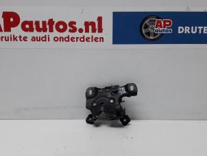 Usagé Mécanique de verrouillage capot Audi TT Roadster (8N9) 1.8 T 20V Quattro Prix € 14,99 Règlement à la marge proposé par AP Autos