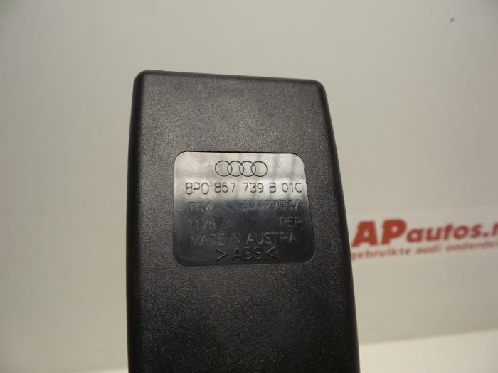 Ceinture de sécurité arrière centre d'un Audi A3 Sportback (8PA) 1.6 2006