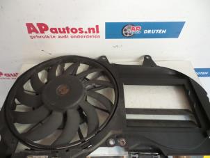 Usados Caja de aleta de refrigeración Audi A4 (B7) 2.0 TFSI 20V Precio € 49,99 Norma de margen ofrecido por AP Autos