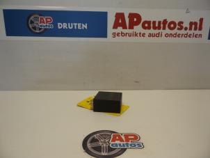 Używane Przekaznik Audi A4 (B7) 2.0 TFSI 20V Cena € 19,99 Procedura marży oferowane przez AP Autos