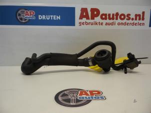 Usagé Embrayage magnétique pompe clim Audi A3 Prix € 20,00 Règlement à la marge proposé par AP Autos