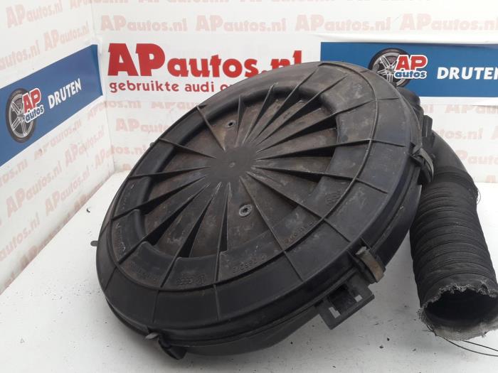 Begagnade Luftfilterhus Audi 80 Pris € 50,00 Marginaltabell erbjuds av AP Auto's