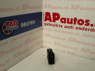 Used Rear window heating switch Audi A8 (D2) 2.8 V6 Quattro Price € 10,00 Margin scheme offered by AP Autos
