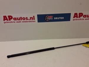Used Rear gas strut, right Audi A4 (B6) 1.9 TDI PDE 130 Price € 10,00 Margin scheme offered by AP Autos